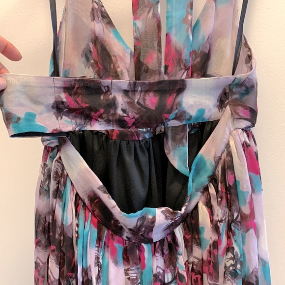 100% Silk Watercolour halter cutout dress - Picture 6 of 8